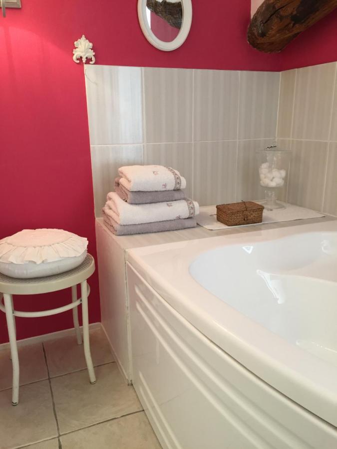 La Cle Des Songes Bed & Breakfast Claviers Exterior photo